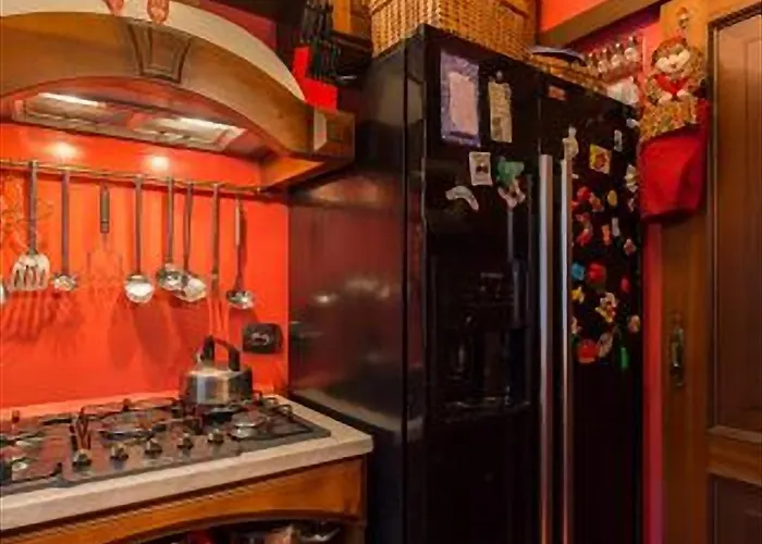 Romantic & Artistic Apartment