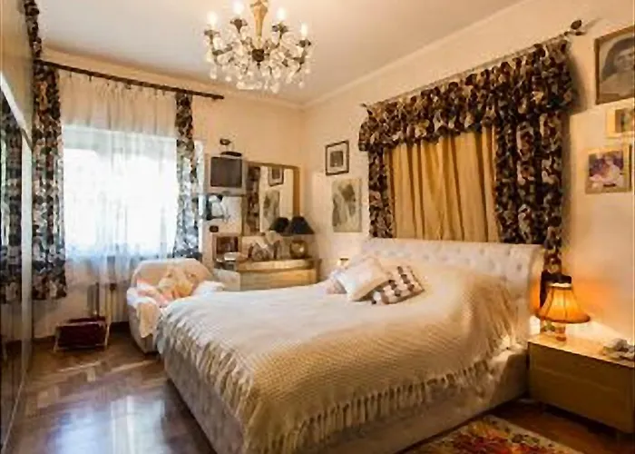 Romantic & Artistic Apartment